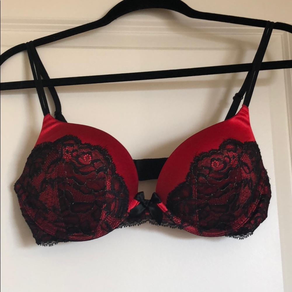 Victoria’s Secret Very Sexy Push-up Bra 36B